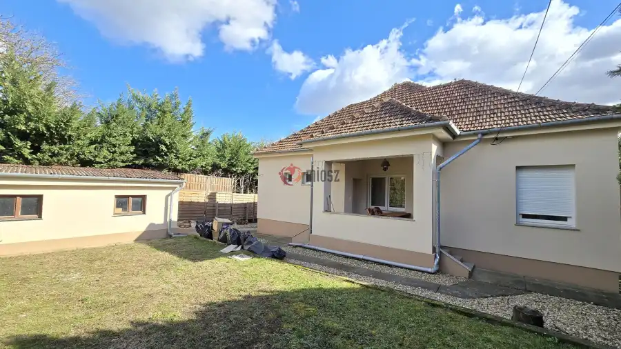 Albérlet, kiadó családi ház, Paks