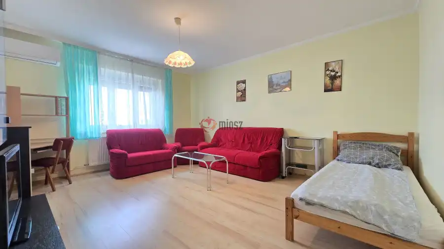 Albérlet, kiadó panellakás, Paks