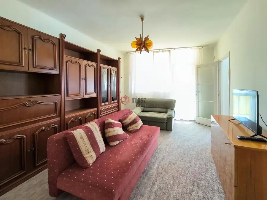 Albérlet, kiadó téglalakás, Paks