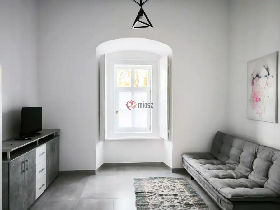 Albérlet, kiadó téglalakás, Paks