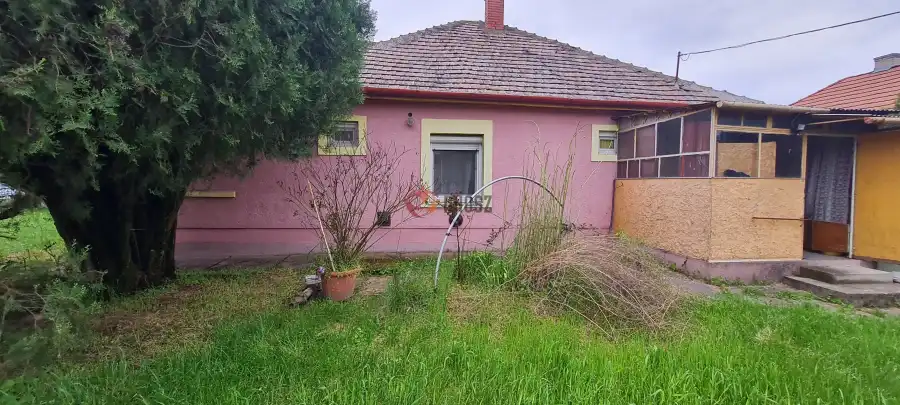 eladó családi ház, Adony