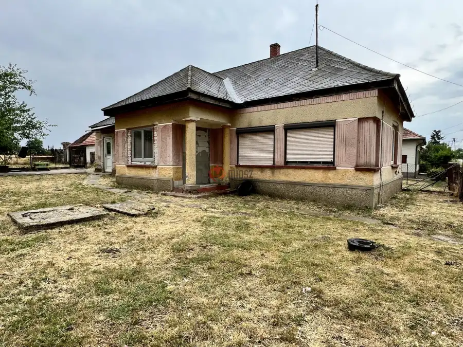 eladó családi ház, Alap