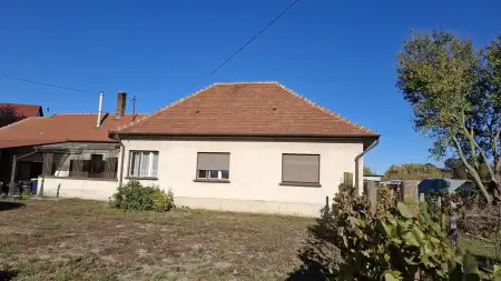 eladó családi ház, Albertirsa