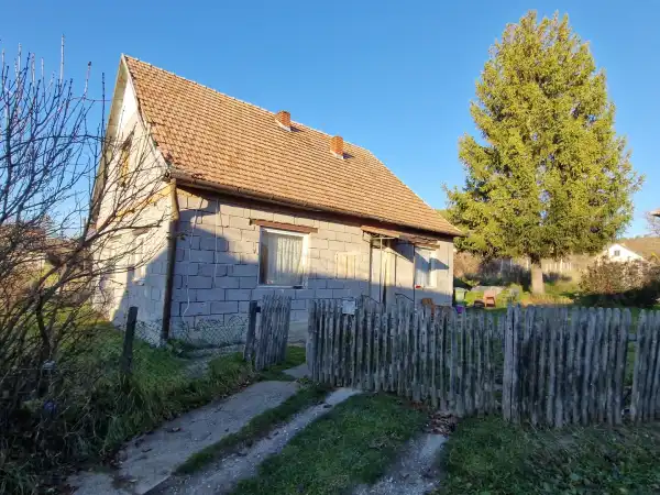 Eladó családi ház, Balaton 3 szoba 90 m² 10.5 M Ft