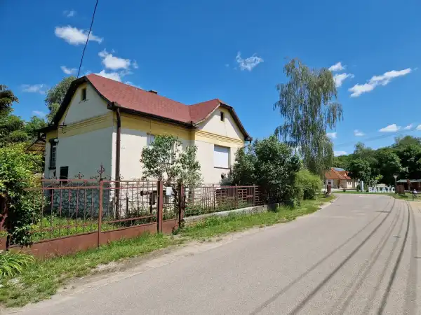 Eladó családi ház, Balaton 2 szoba 60 m² 15.5 M Ft