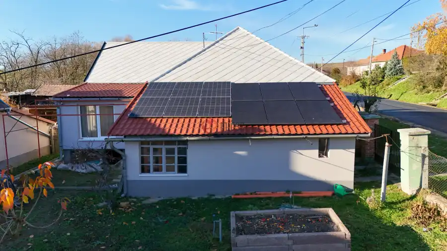 eladó családi ház, Bánk