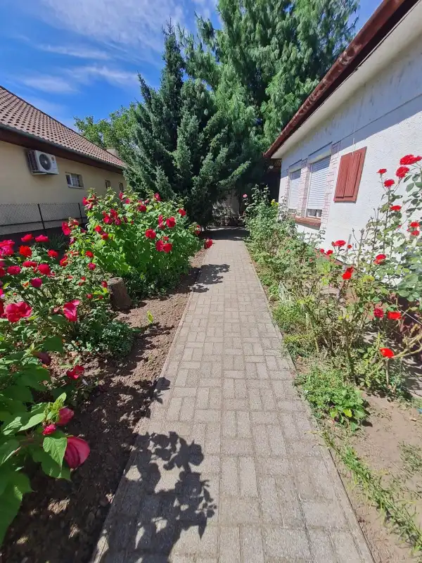 Eladó családi ház, Baracs 3 szoba 100 m² 32.5 M Ft