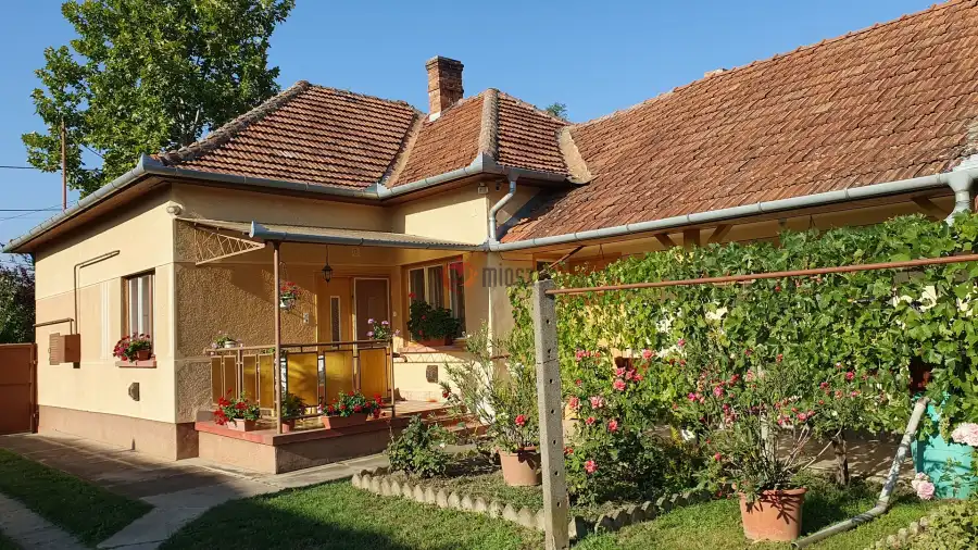 eladó családi ház, Békéscsaba