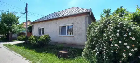 eladó családi ház, Bicske