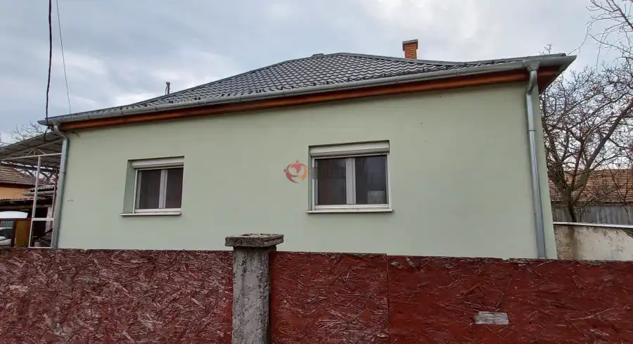 eladó családi ház, Bicske