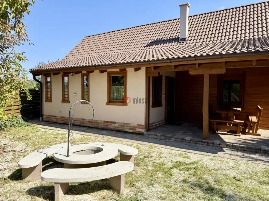 eladó családi ház, Bogács