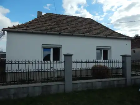 eladó családi ház, Bokod