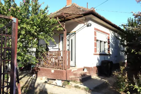 eladó családi ház, Ceglédbercel