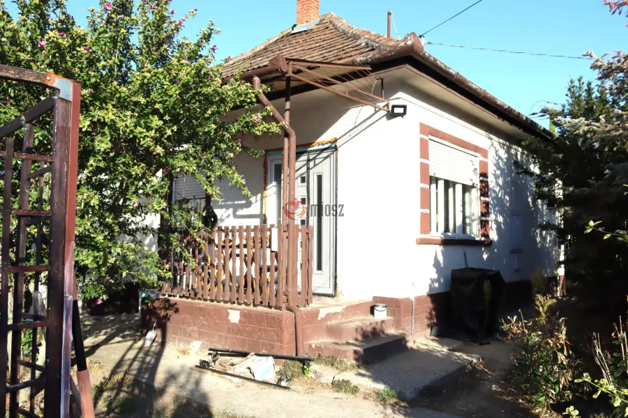 eladó családi ház, Ceglédbercel