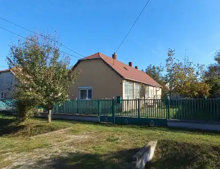 eladó családi ház, Csákvár