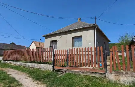 eladó családi ház, Csákvár