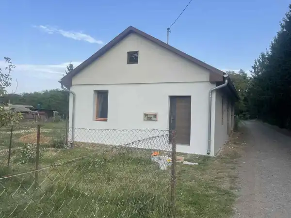 Eladó családi ház, Csesztve 1 szoba 74 m² 21.5 M Ft