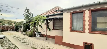 eladó családi ház, Csomád