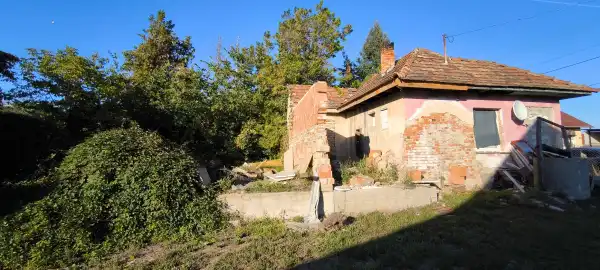 Eladó családi ház, Csörög 1 szoba 30 m² 16.5 M Ft