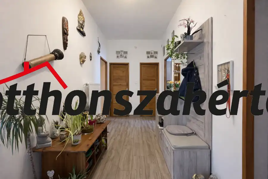 eladó családi ház, Dány