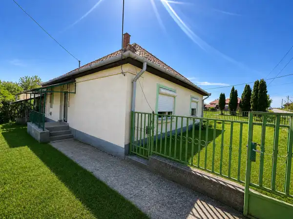 Eladó családi ház, Debercsény 2 szoba 75 m² 14.99 M Ft
