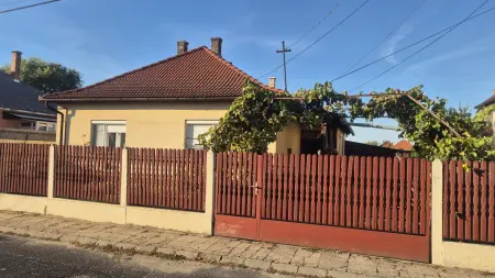eladó családi ház, Debrecen