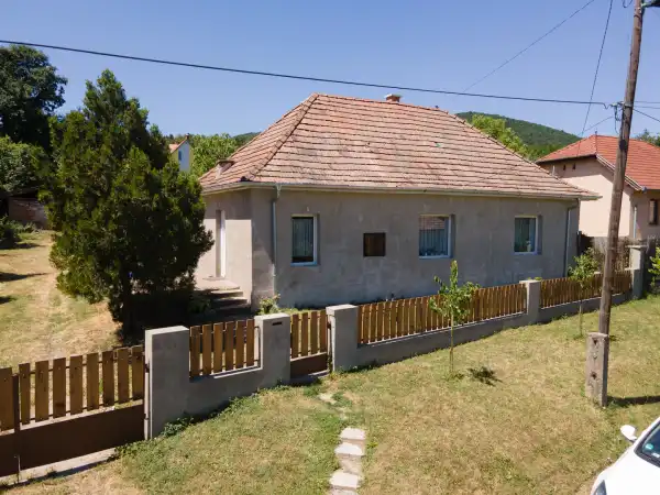 Eladó családi ház, Diósjenő 4 szoba 88 m² 39.9 M Ft