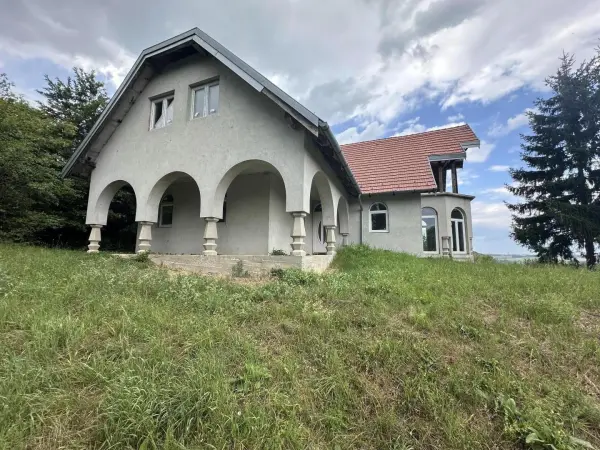 Eladó családi ház, Dobronhegy 4 szoba 331 m² 49 M Ft