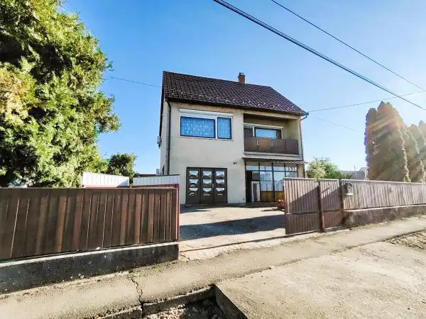 Eladó családi ház, Drégelypalánk 5 szoba 170 m² 48.9 M Ft