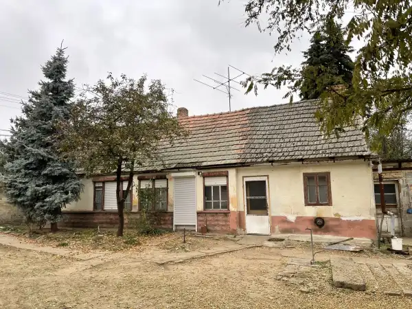 Eladó családi ház, Dunaföldvár 2 szoba 60 m² 16.28 M Ft