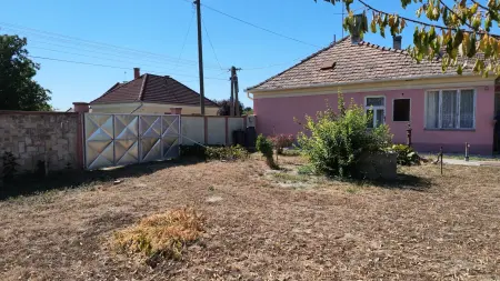 eladó családi ház, Dunakiliti