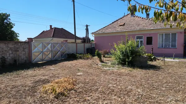 Eladó családi ház, Dunakiliti 3 szoba 95 m² 62.23 M Ft