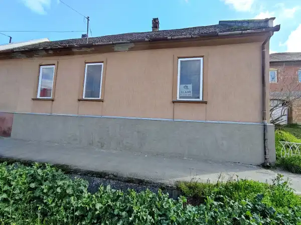 Eladó családi ház, Dunaszekcső 3 szoba 140 m² 9.9 M Ft