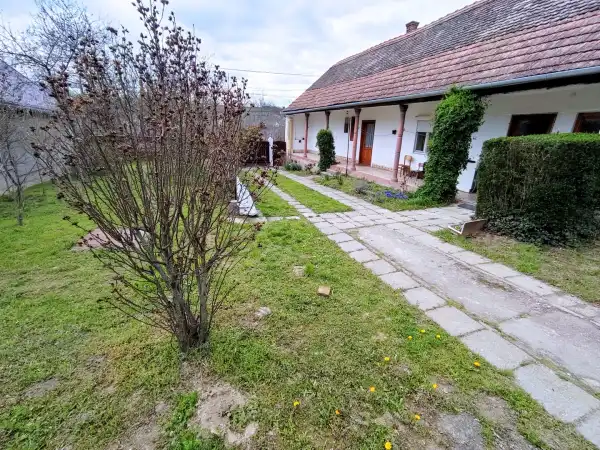 Eladó családi ház, Dunaszekcső 3 szoba 68 m² 14.5 M Ft