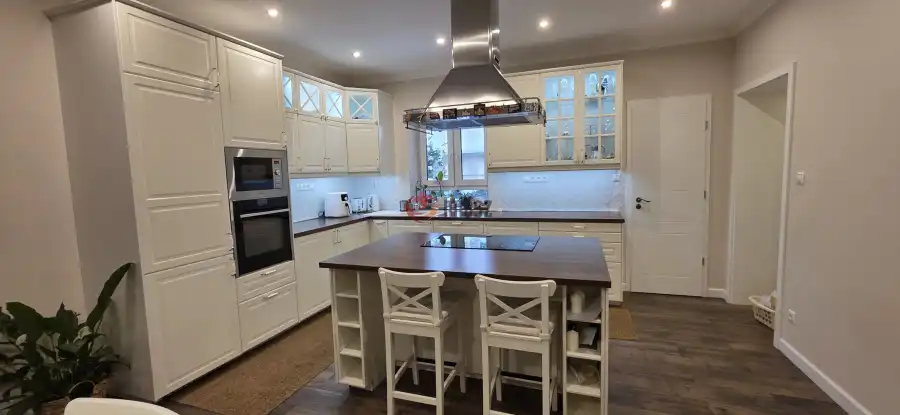 eladó családi ház, Dunaújváros