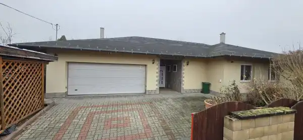 Eladó családi ház, Dunavarsány 5 szoba 250 m² 149.9 M Ft