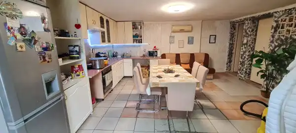 Eladó családi ház, Dunavecse 2 szoba 89 m² 19.8 M Ft