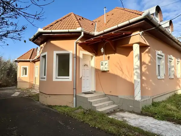 Eladó családi ház, Eger 6 szoba 277 m² 69.9 M Ft