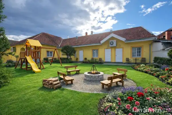 Eladó családi ház, Eger 6 szoba 173 m² 129 M Ft