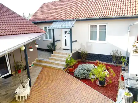 eladó családi ház, Eger