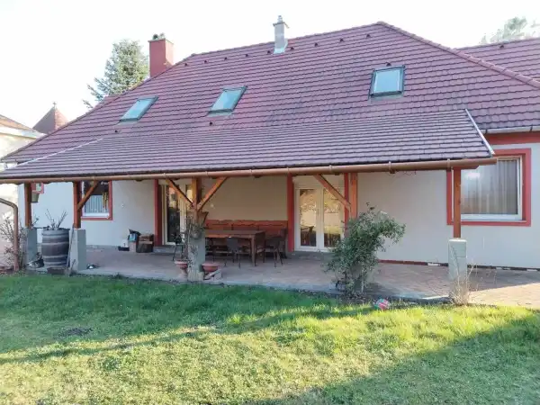 Eladó családi ház, Eger 7 szoba 250 m² 129.9 M Ft