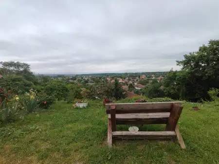 eladó családi ház, Érd