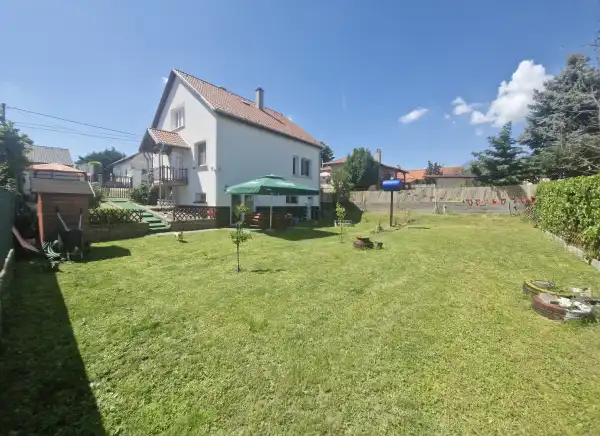 Eladó családi ház, Érd 4 szoba 198 m² 139 M Ft