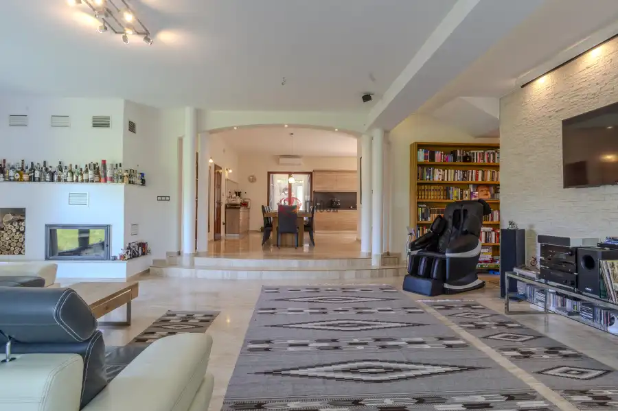 eladó családi ház, Érd