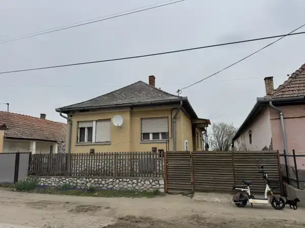 Eladó családi ház, Erdőtelek 2+2 szoba 82 m² 15.9 M Ft