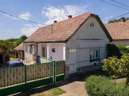 eladó családi ház, Érsekvadkert