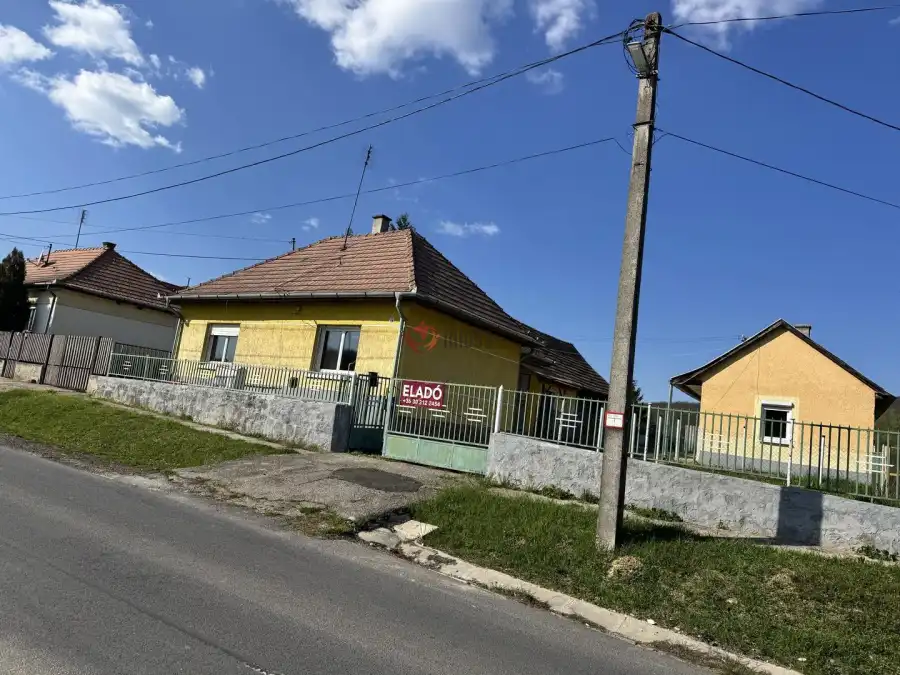 eladó családi ház, Felsőpetény