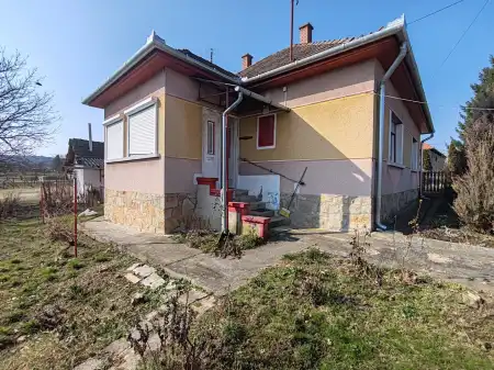 eladó családi ház, Felsőpetény