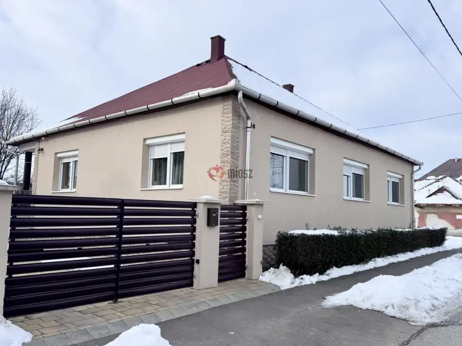 eladó családi ház, Füzesabony