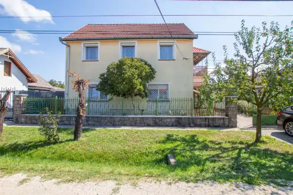 Eladó családi ház, Gyál 7 szoba 180 m² 119 M Ft